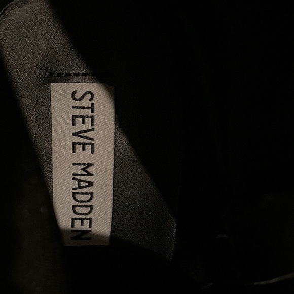 Steve Madden Gaze Booties - Picture 4 of 6